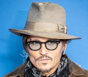 Johnny Depp : carrire et vocation Author : Georges Biard, 2019